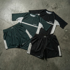 Base Set - signature green x black